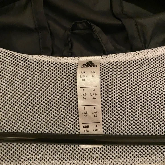 Adidas women’s windbreaker zip up - Picture 3 of 5